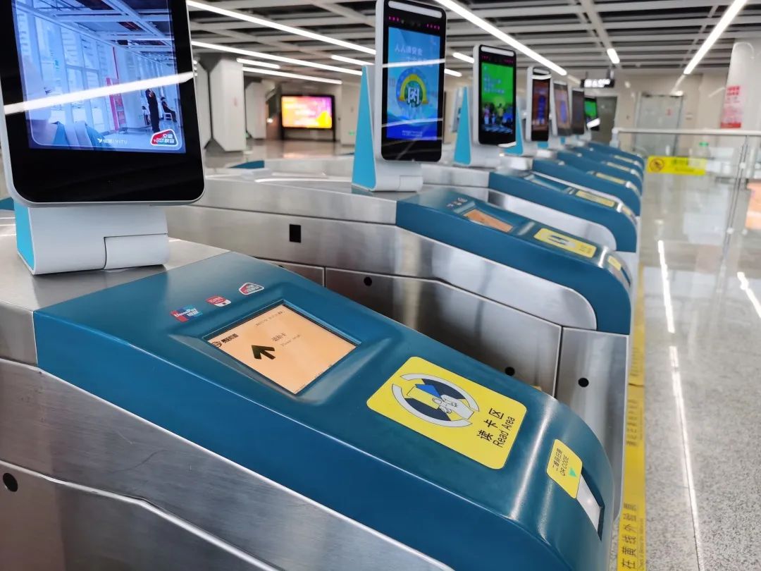 1694508255925765.jpg 640.jpg